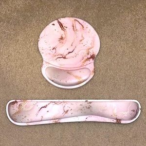 Mouse pad and keyboard wrist rest pad set